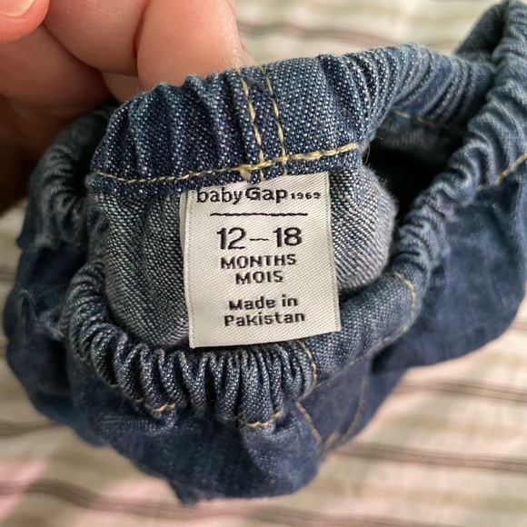 Like new Gap bloomers - Picture 3 of 3